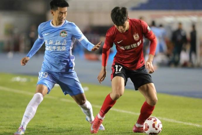 长春亚泰客场告捷，主帅连胜庆生