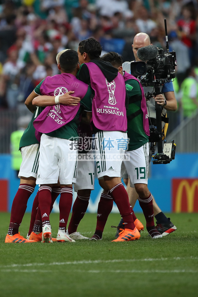 塔图姆赛点兑现,莱比锡淘汰上海海港晋级四强,主帅激动落泪的简单介绍